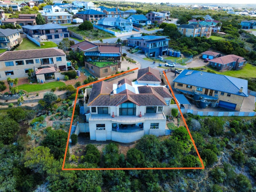 4 Bedroom Property for Sale in Stilbaai Wes Western Cape